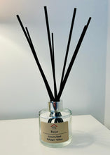 Load image into Gallery viewer, Noir Reed Diffuser