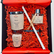 Load image into Gallery viewer, Noir Bespoke Gift Box